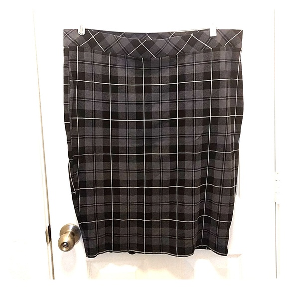 Torrid Dresses & Skirts - Torrid plaid pencil skirt
